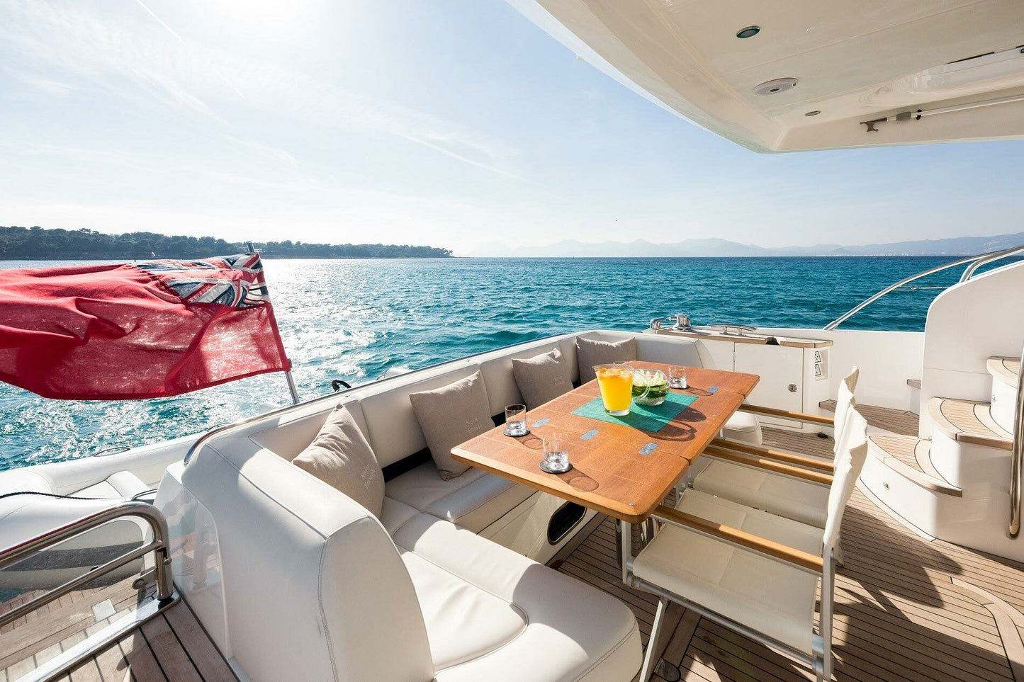 Location Yacht Cannes - Princess V64 Fly