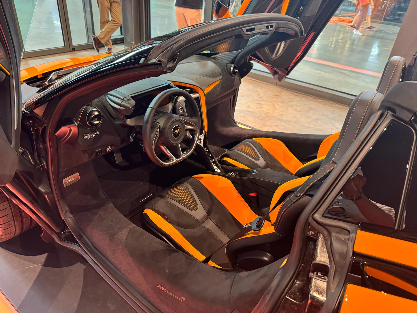 McLaren Rental Saint Tropez 750S Spider - Luxury Car Hire St tropez
