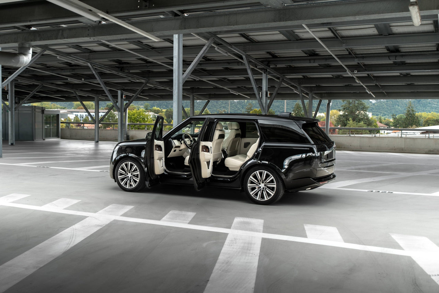 Location Voiture Genève Luxe - Range Rover D350 Autobiography LWB L460