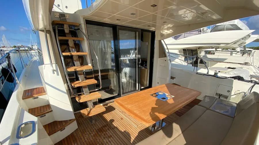 Location Yacht Cannes  - Prestige 550 Fly